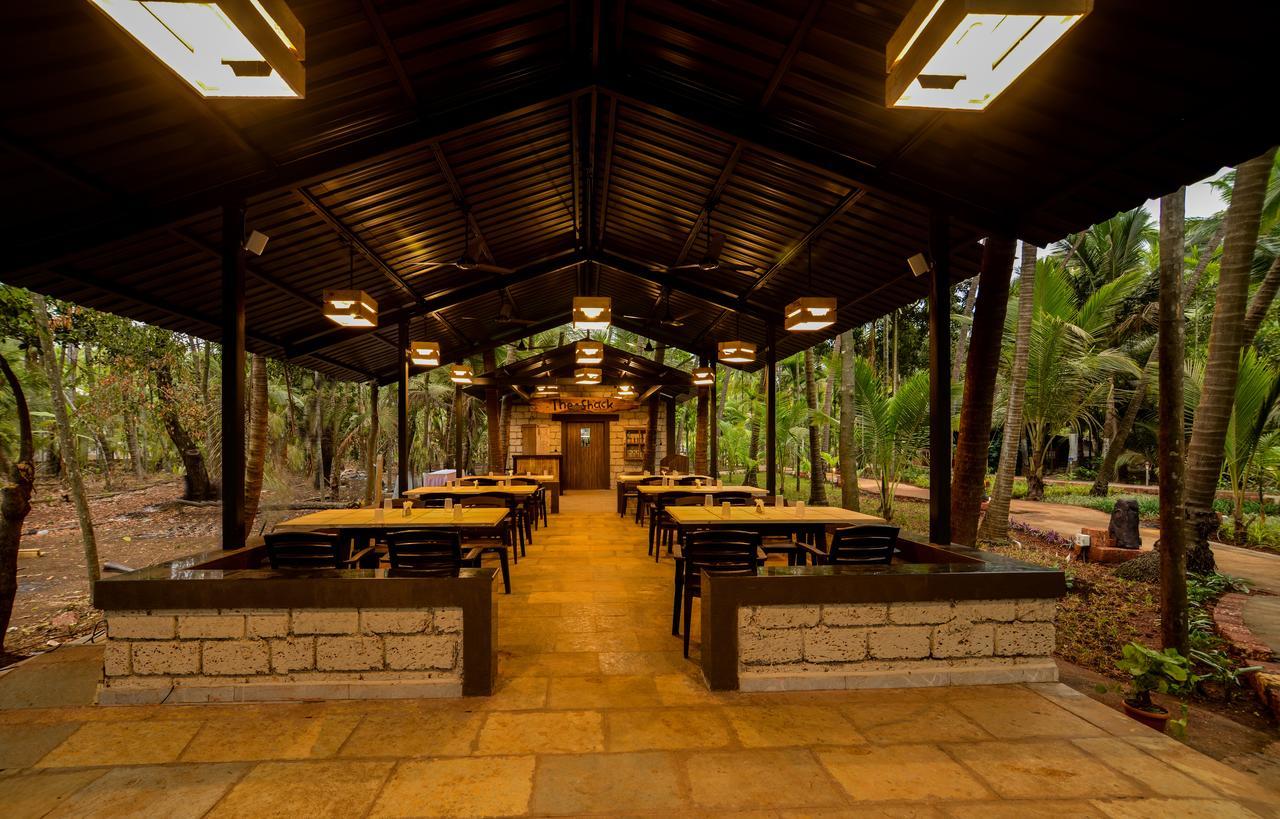 Feet Up Amaranth Resort Dāpoli Dış mekan fotoğraf